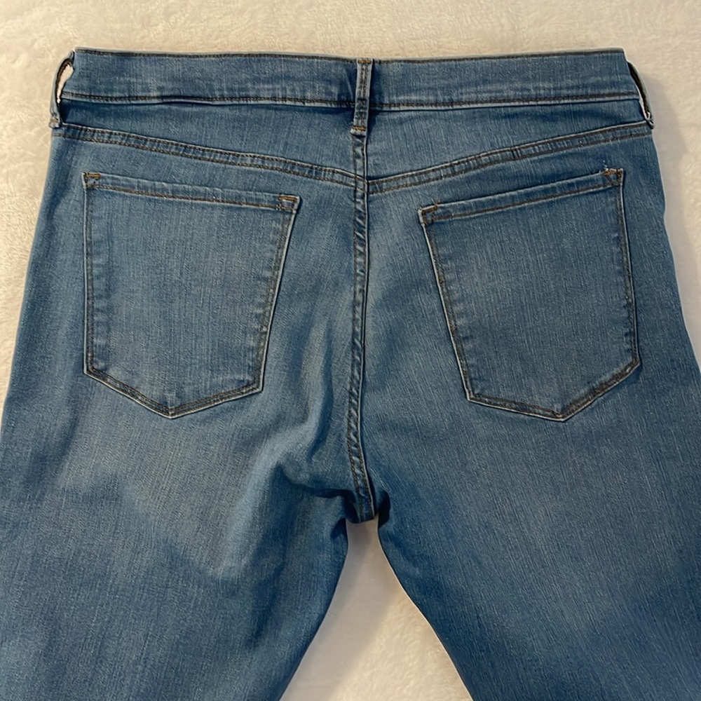 Banana Republic Light Wash Skinny Jeans Size 32L - Picture 7 of 10